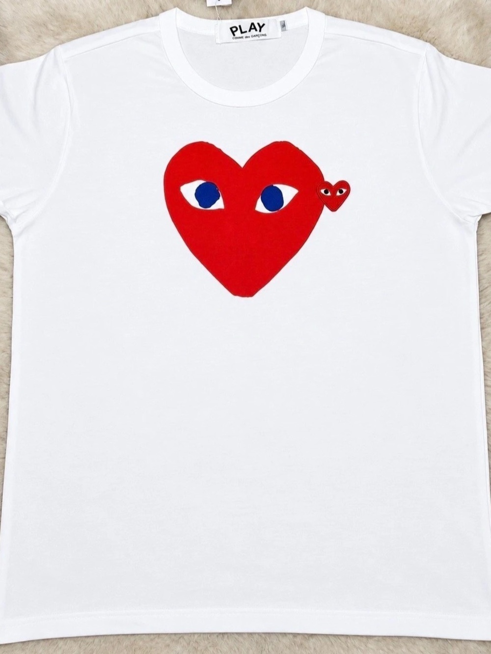Comme des Garçons PLAY heart T-shirt Heart Graphic Cotton Tee NWT